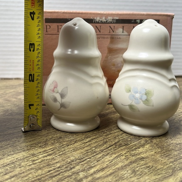 Pfaltzgraff Vintage 1985 Perennials The Tea Rose Collection Salt & Pepper Shaker - Picture 11 of 12
